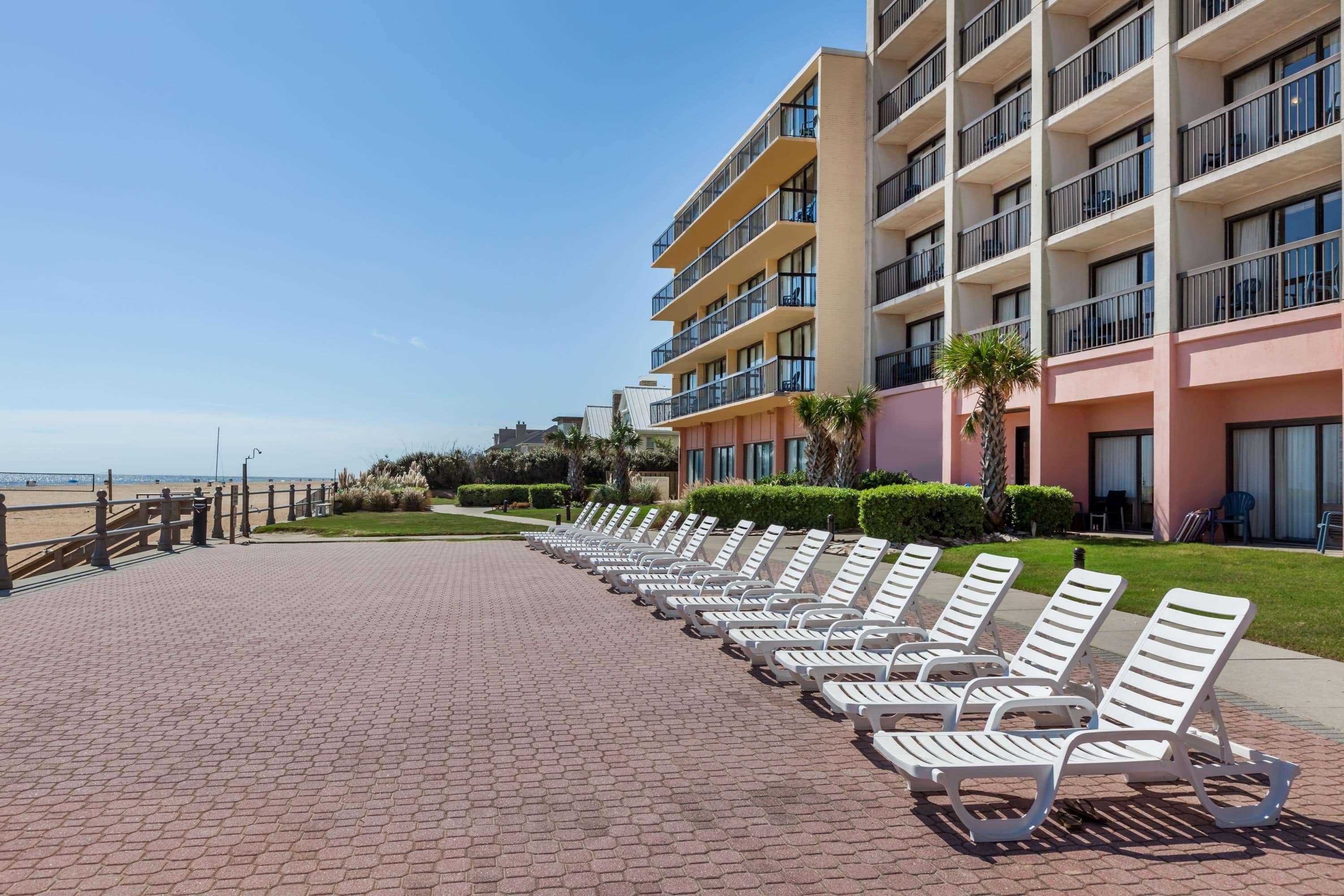 Wyndham Virginia Beach Oceanfront Hotel Exterior photo